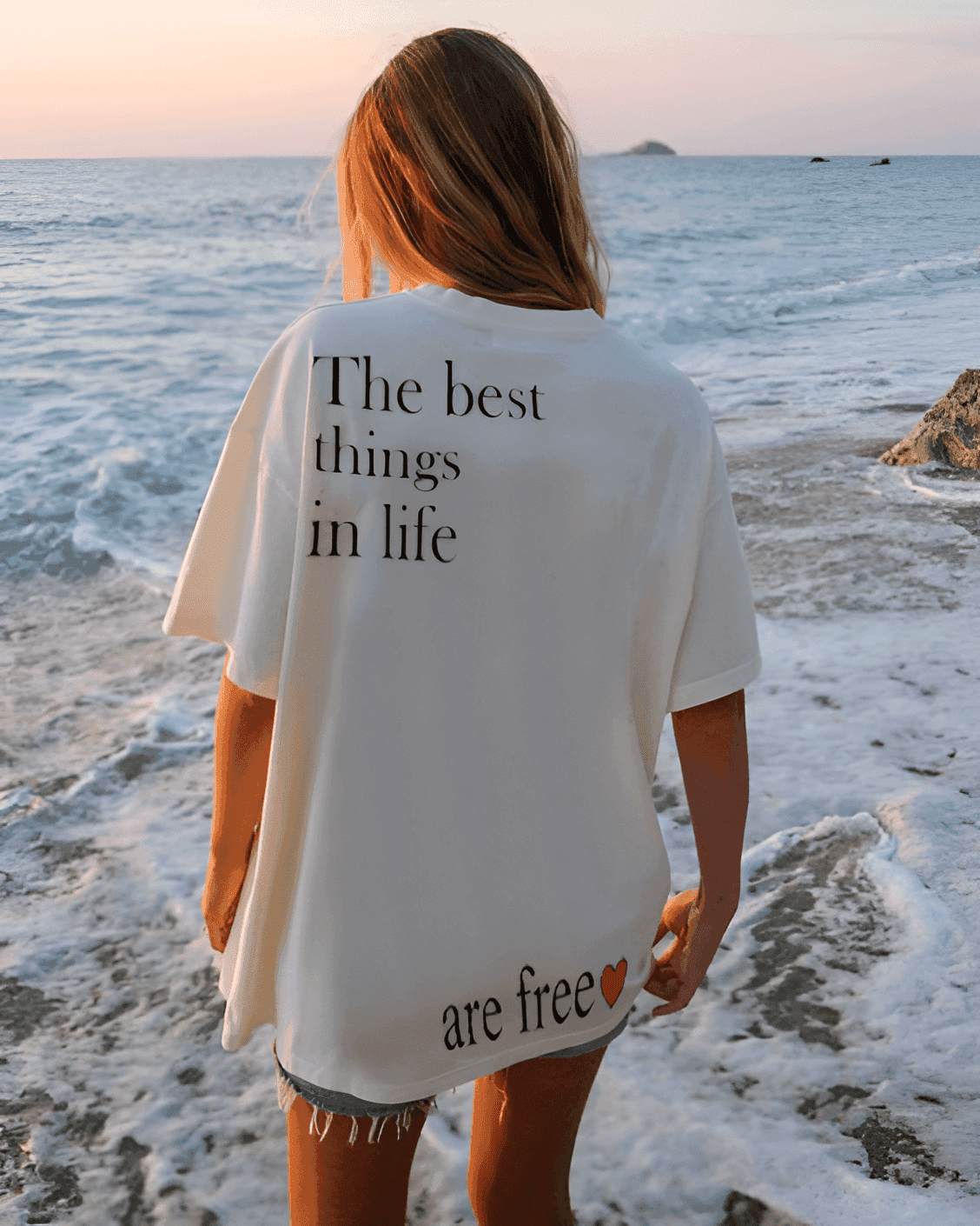 Best Things In Life Are Free T-Shirt - Hippies Town