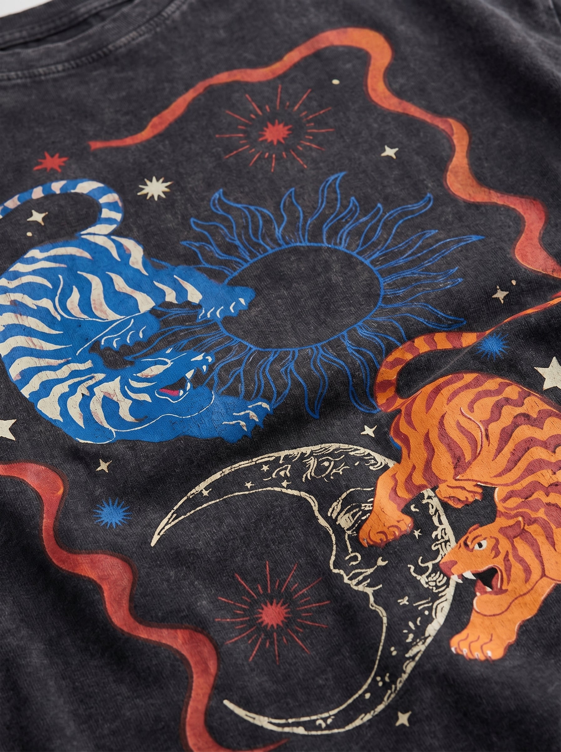 Boho Tigers Long Sleeves Washed T-Shirt