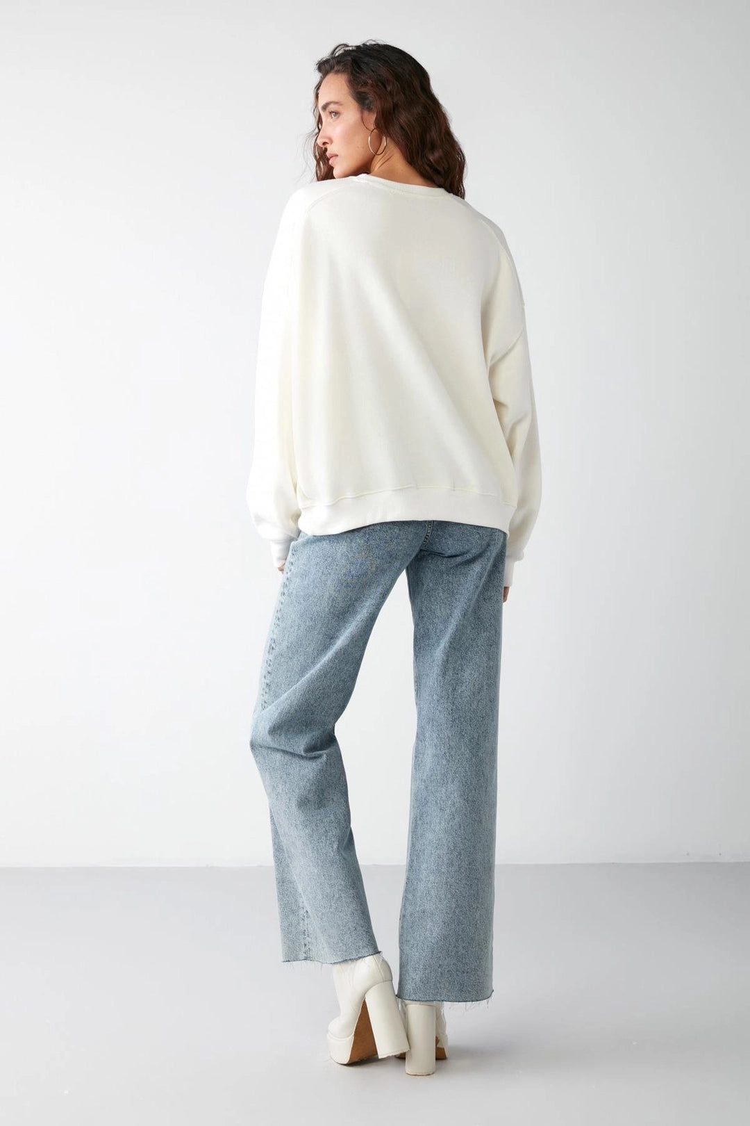 Off-White Unisex Crewneck
