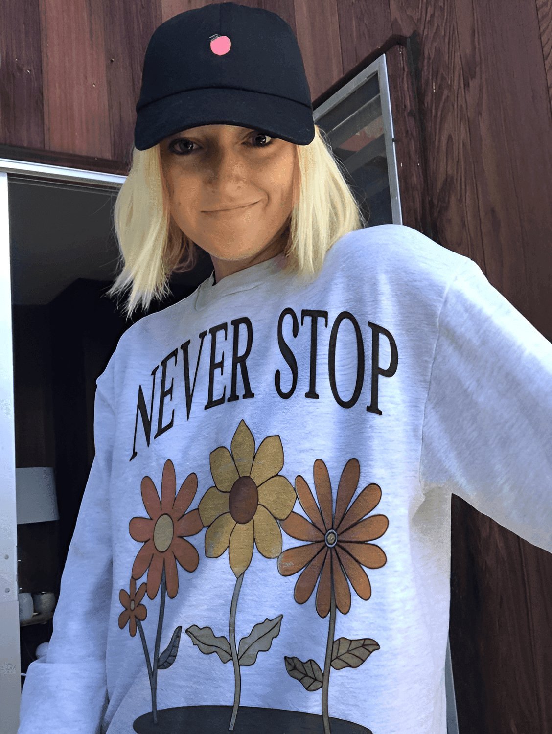 Never Stop Growing Crewneck - Hippies TownCrewneckHippies Town