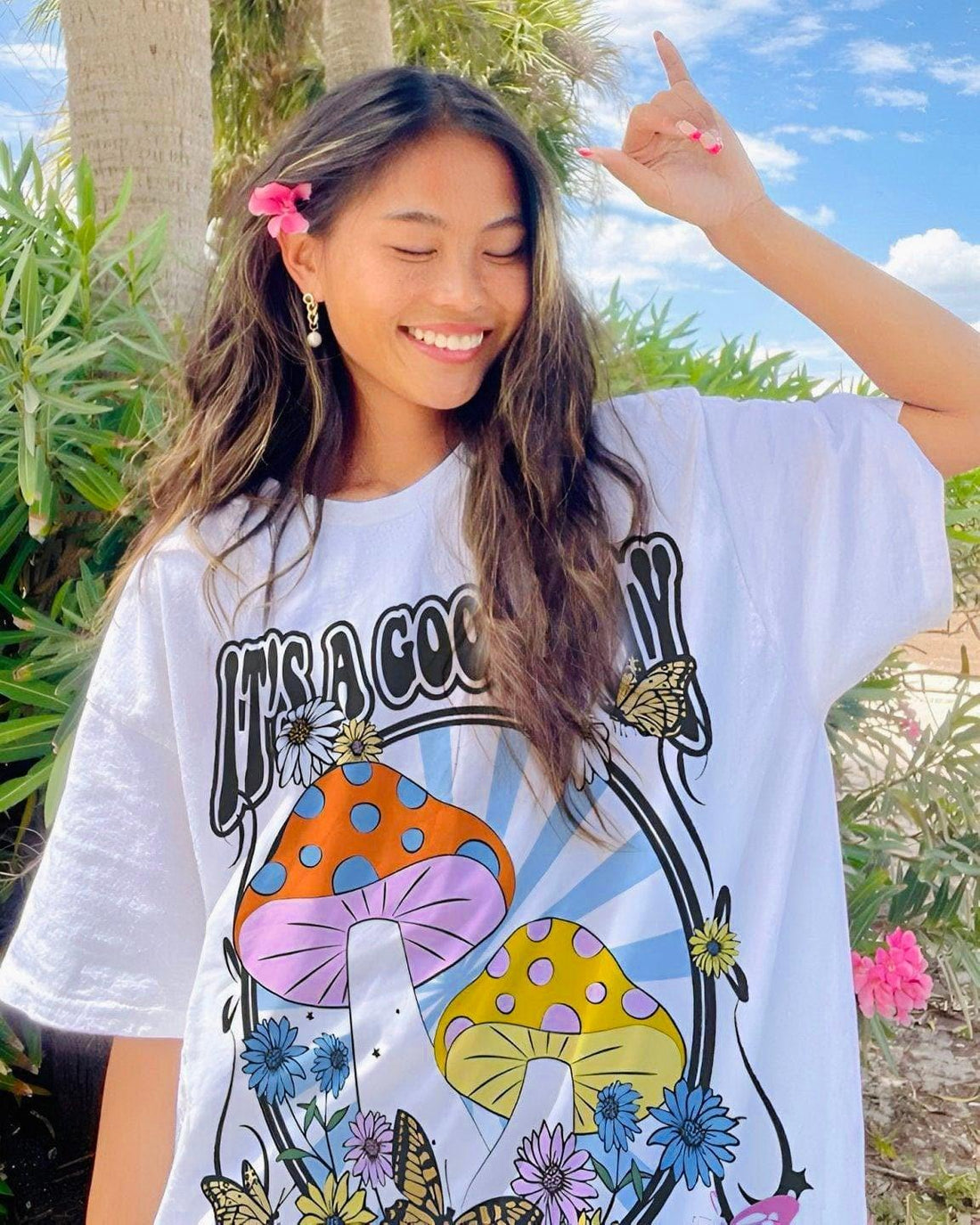 Happy Mashorums T-Shirt - Hippies Town
