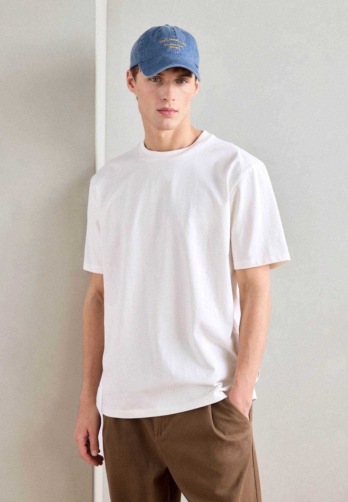 Premium Oversized T-Shirt (White) - Hippies TownHippies Town