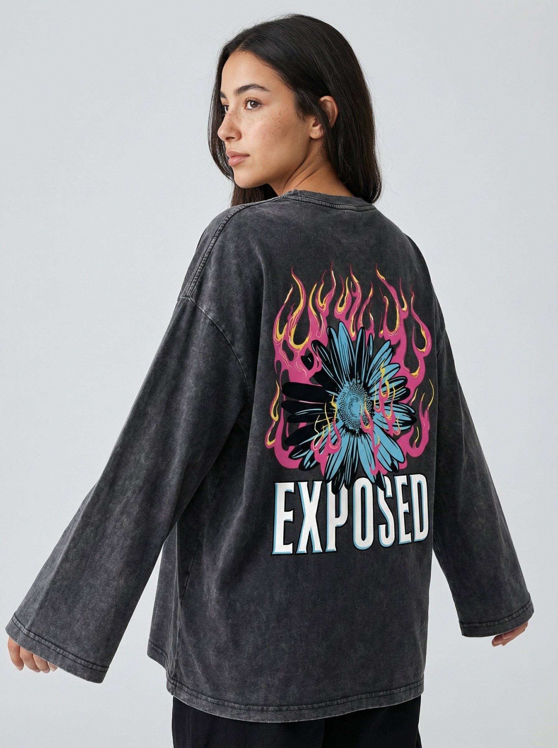 Exposed Long Sleeves Washed T-Shirt