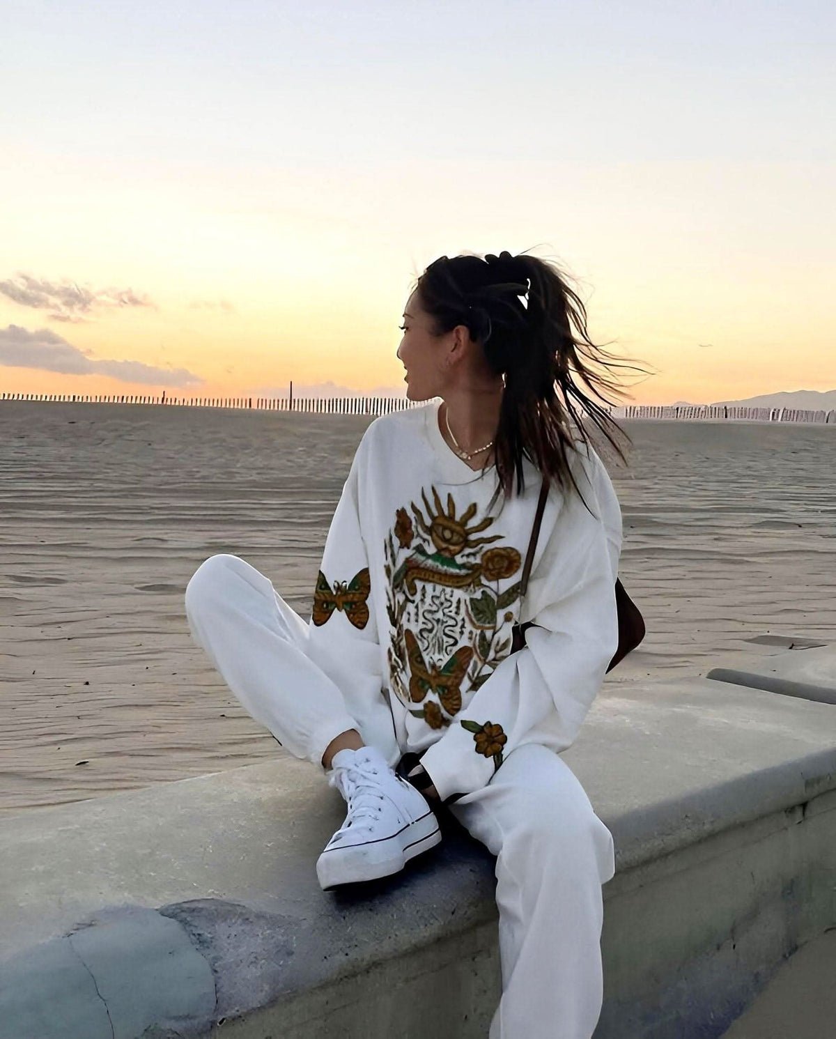 Brown Butterfly - Hippies TownCrewneckHippies Town