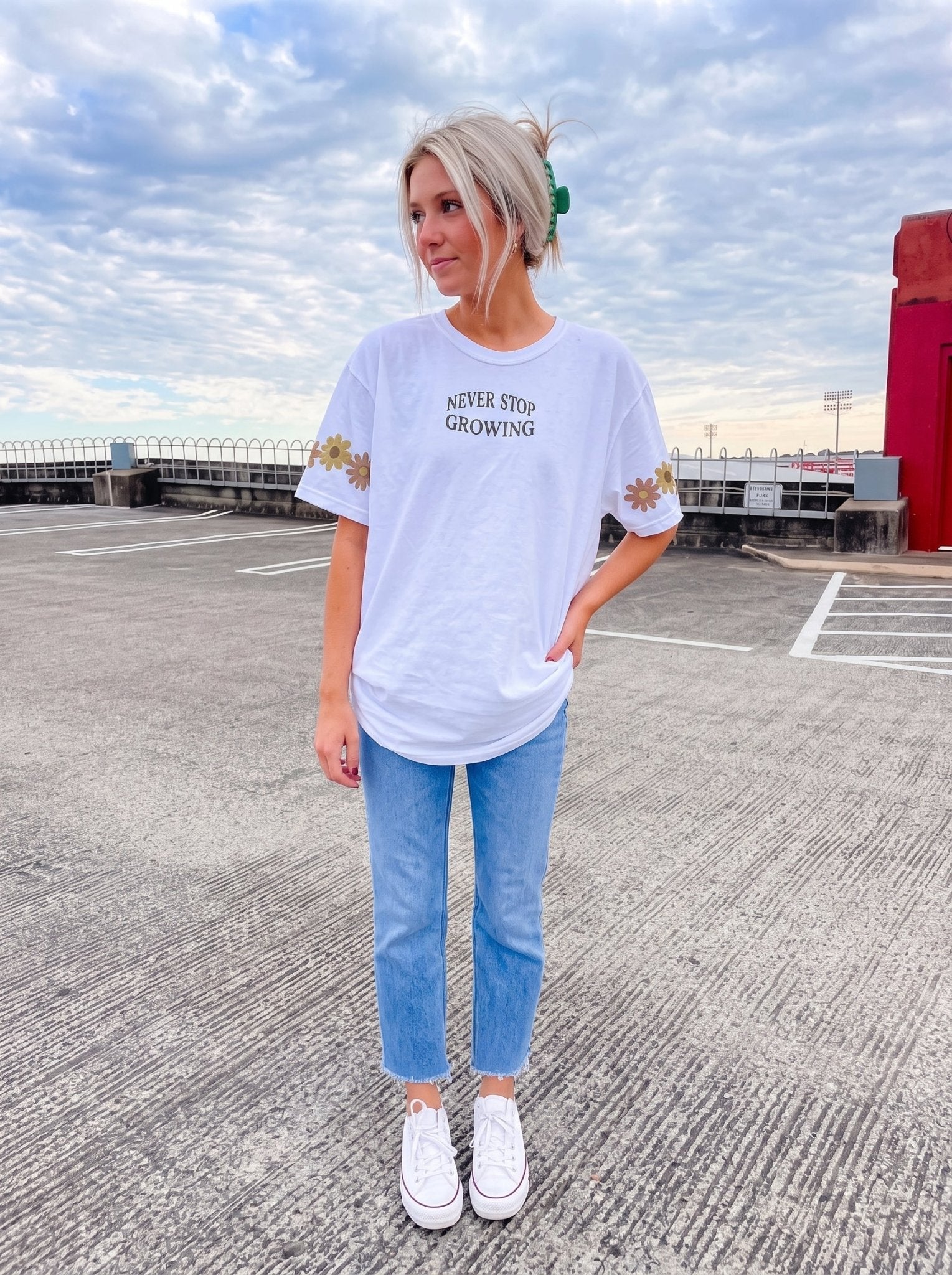 Never Stop Growing 2 ( S ) - Hippies TownT-shirtHippies Town