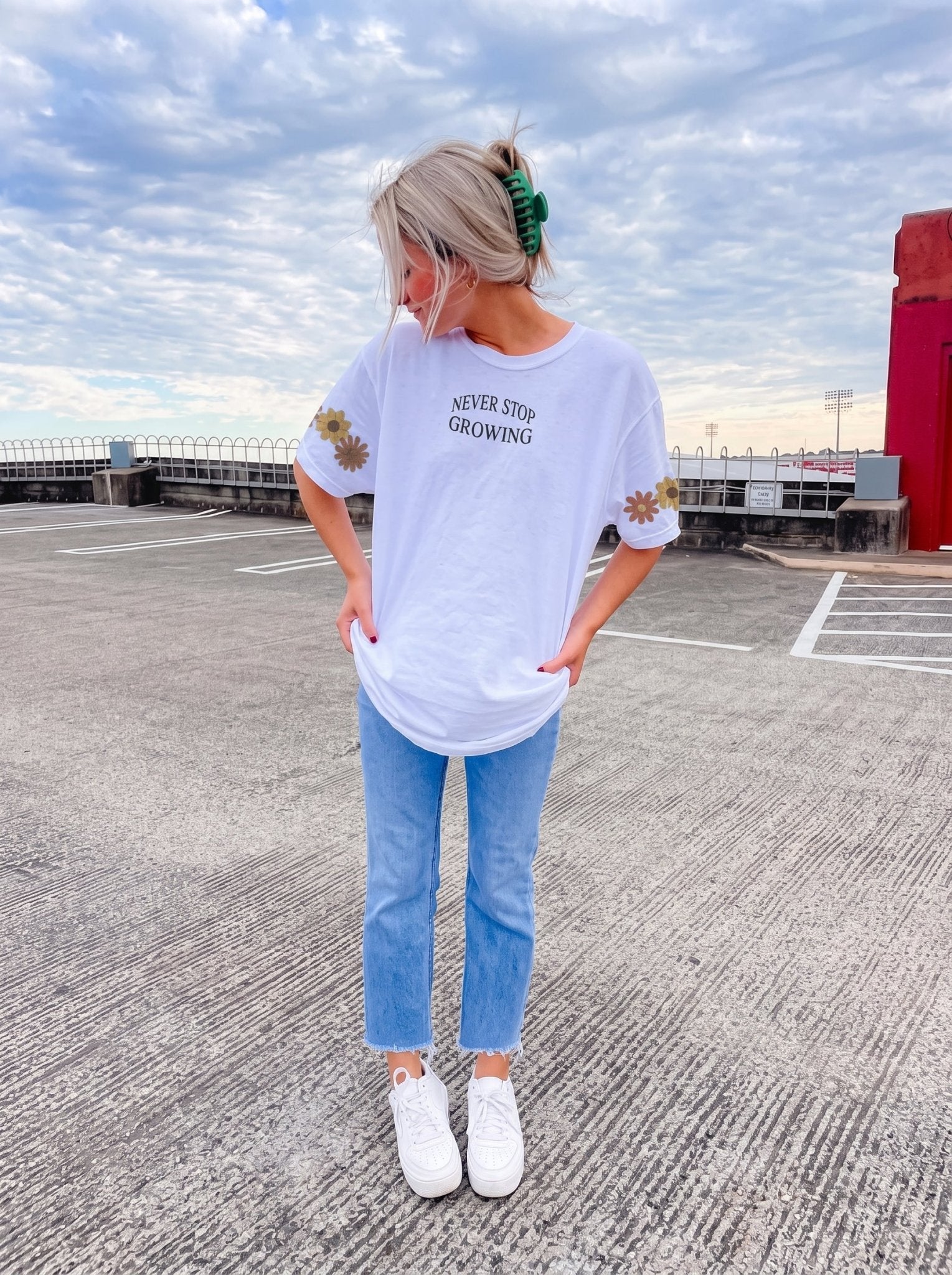 Never Stop Growing 2 ( S ) - Hippies TownT-shirtHippies Town