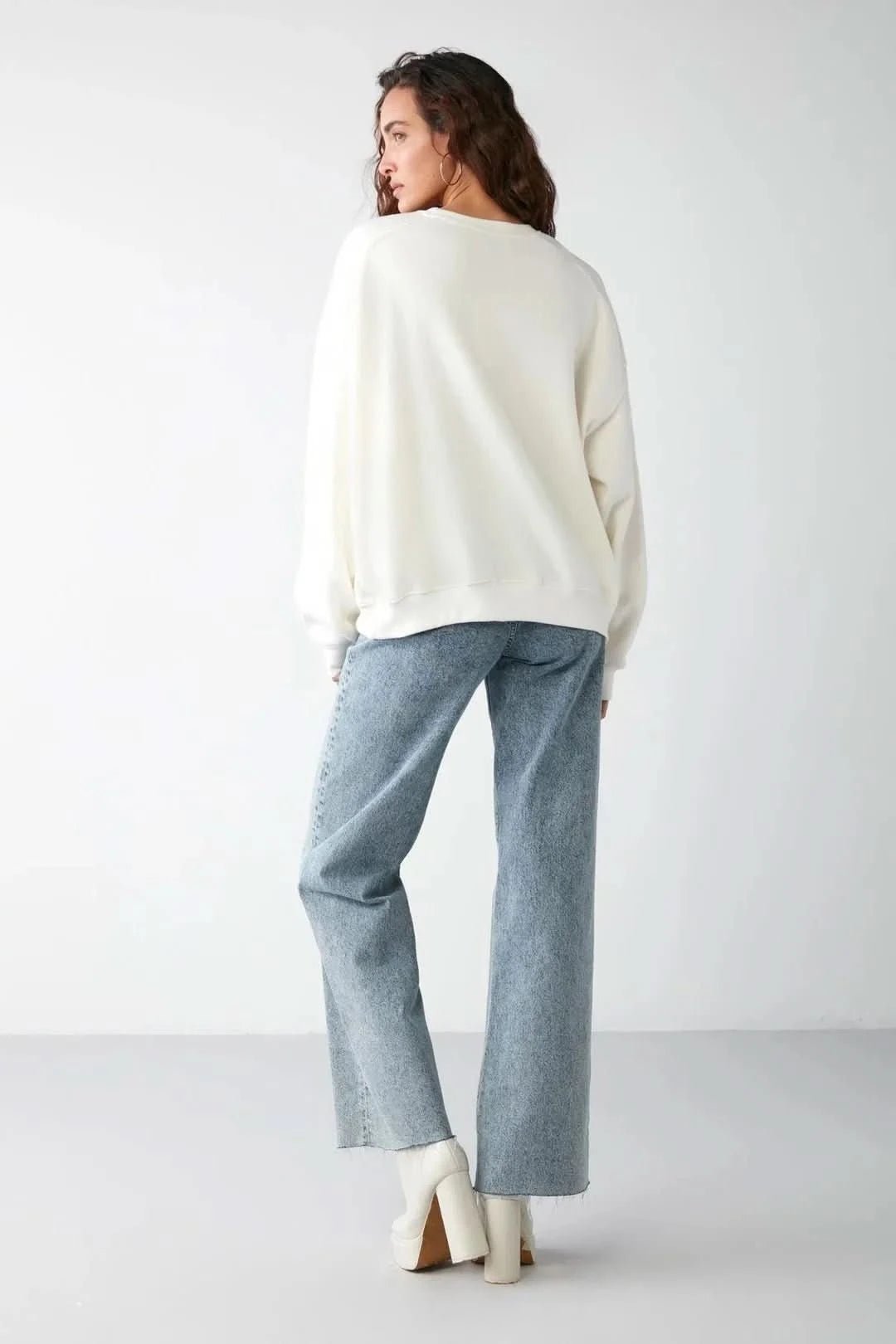Off-White Unisex Crewneck - Hippies TownCrewneckHippies Town