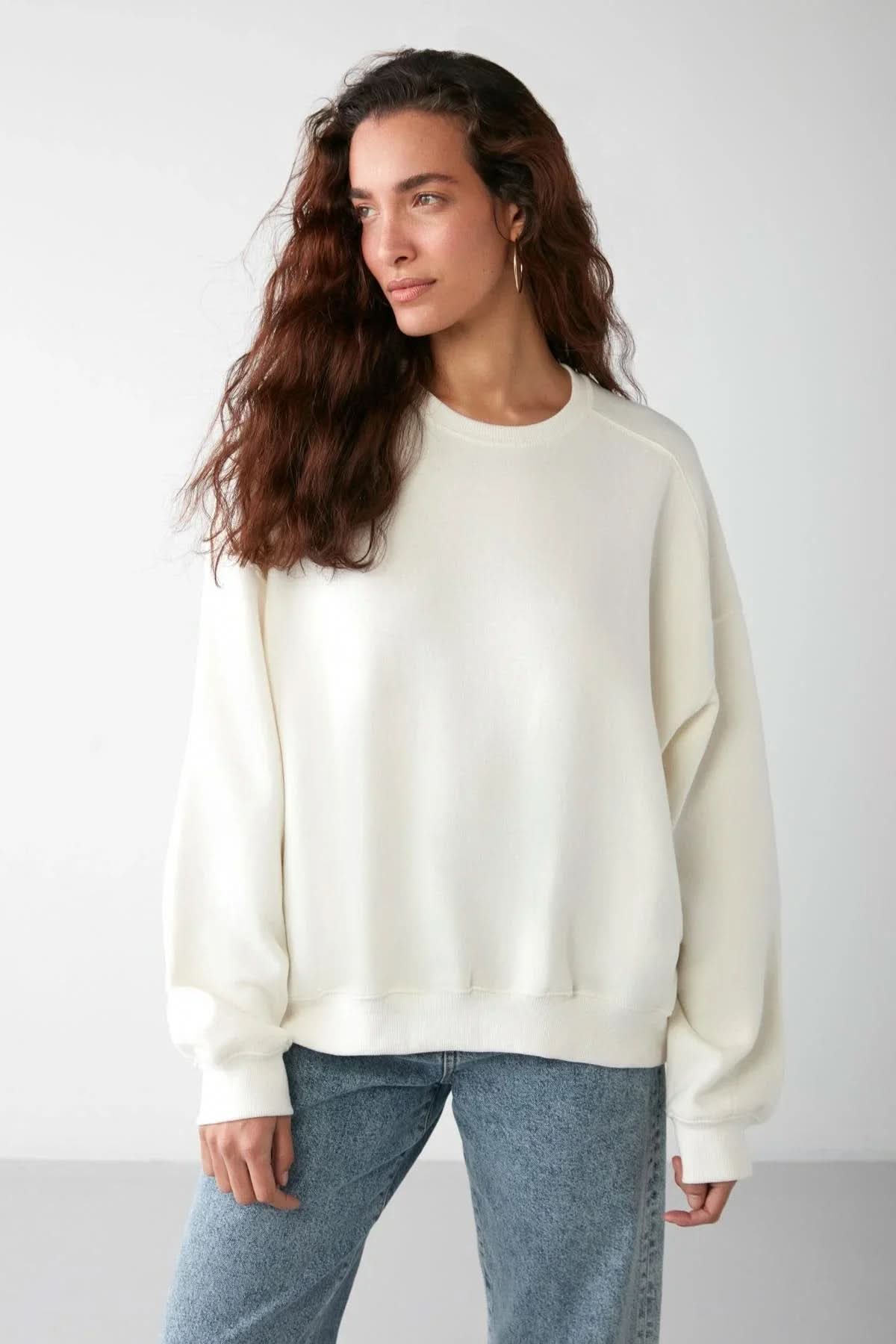 Off-White Unisex Crewneck - Hippies TownCrewneckHippies Town