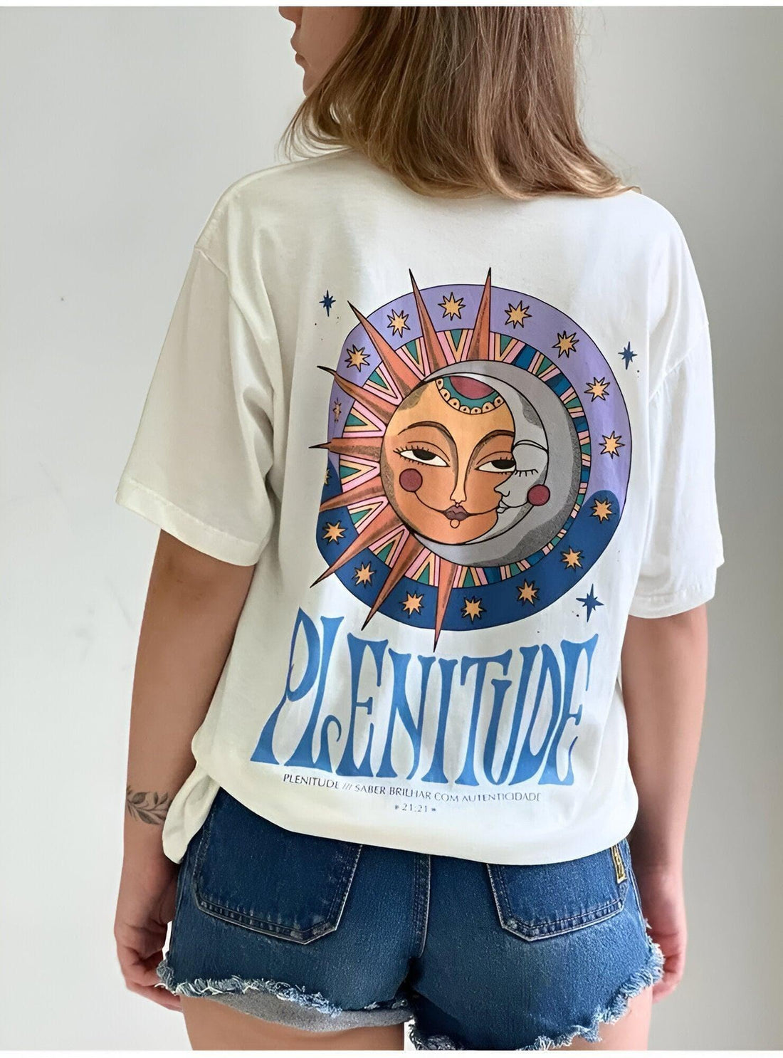 White Plenitude T-Shirt - Hippies Town