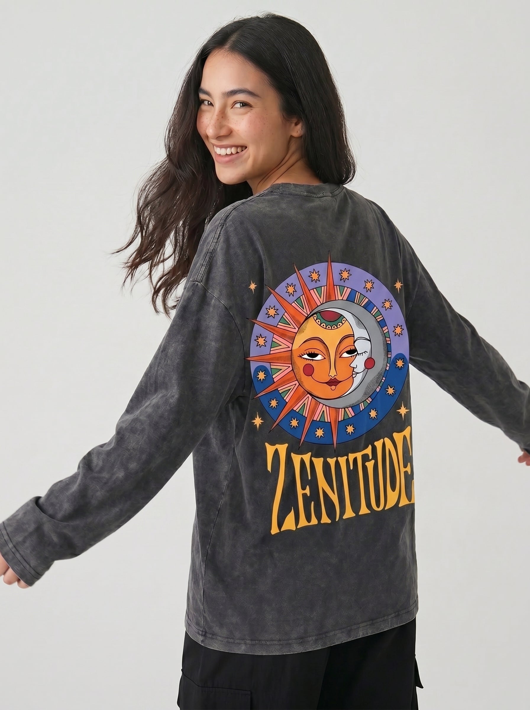 Black Sun Long Sleeves Washed T-Shirt
