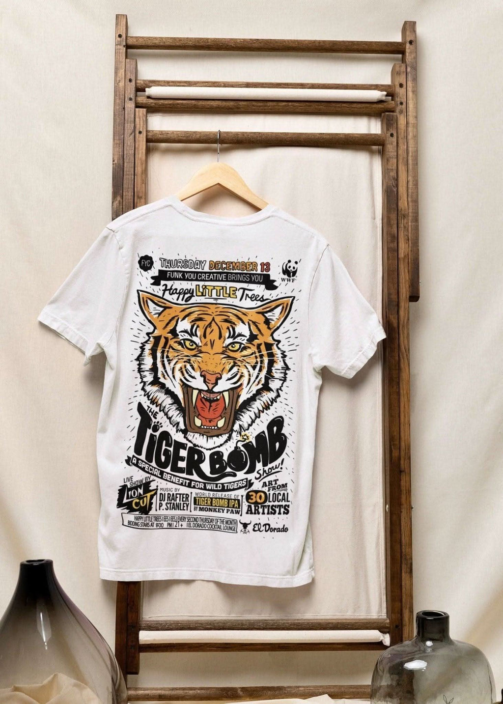 Tiger Bomb ( L ) - Hippies TownT-shirtHippies Town