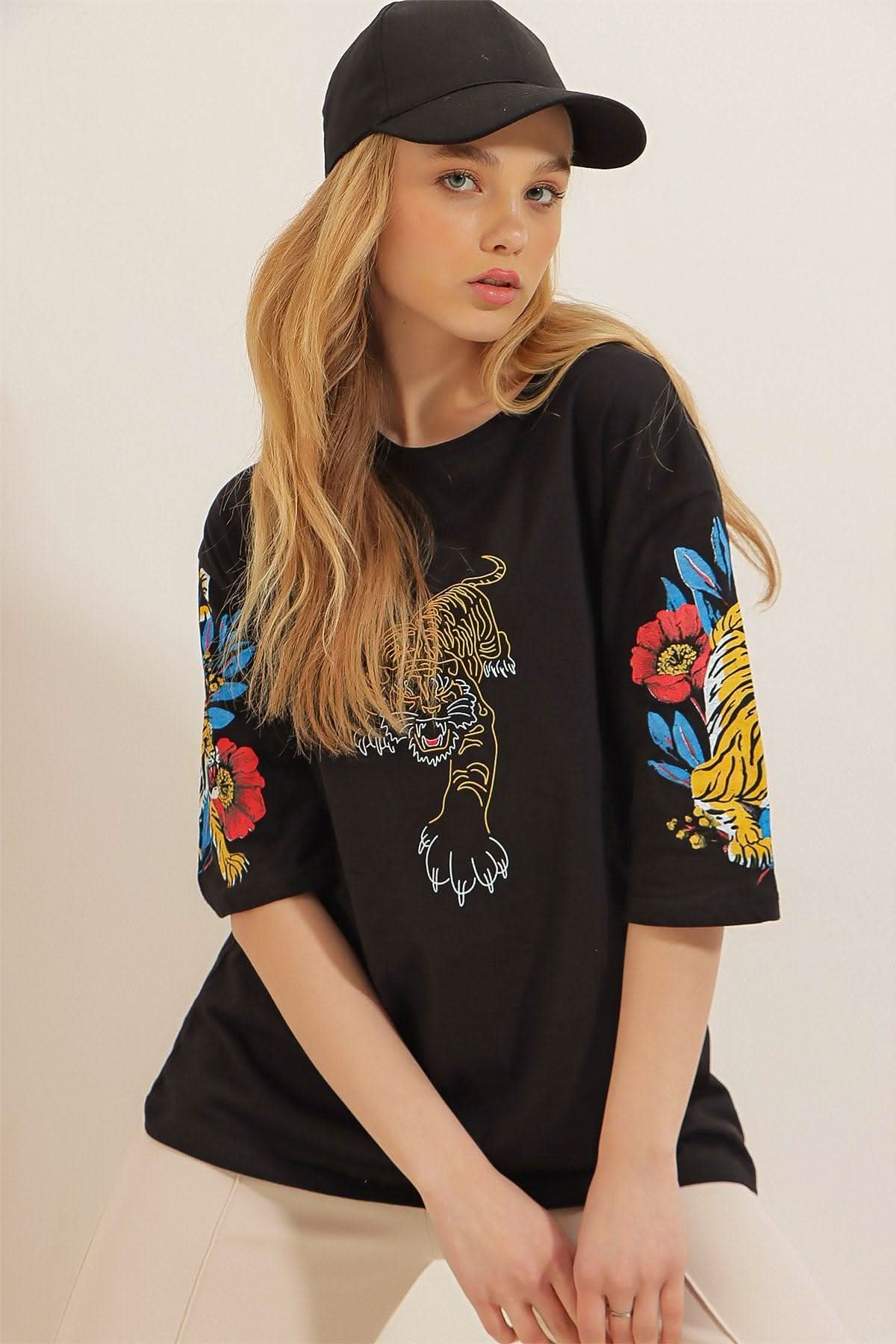 Tiger Flower T-Shirt - Hippies TownT-shirtHippies Town